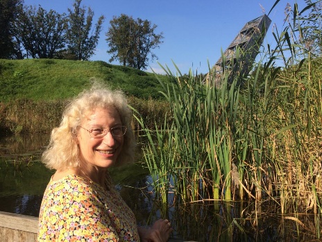 Afbeelding met buiten, boom, persoon, lucht
Automatisch gegenereerde beschrijving